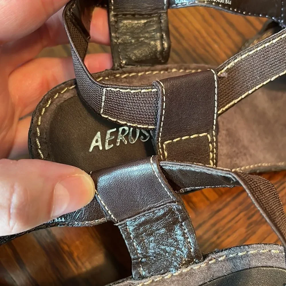 Aerosoles Loomy Tunes brown fabric T-Strap heeled comfort sandals